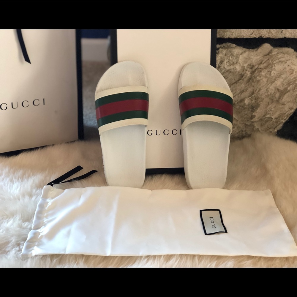 White Gucci slides (Men’s)